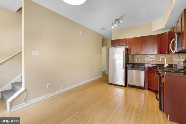 Photo - 909 N 19th St