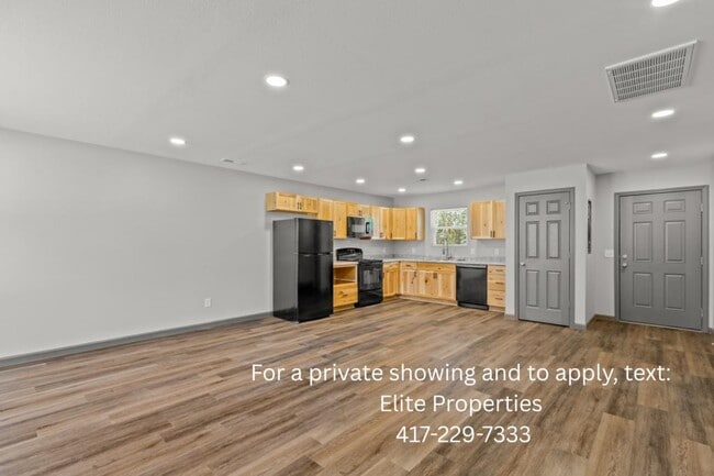 Building Photo - 241 E Cofield St Rental