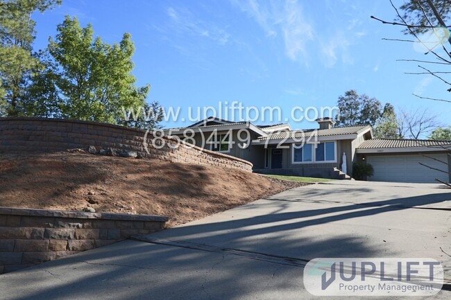 4 Bedroom 2 Bathroom with Garage and Green... - 4 Bedroom 2 Bathroom with Garage and Green... Casa