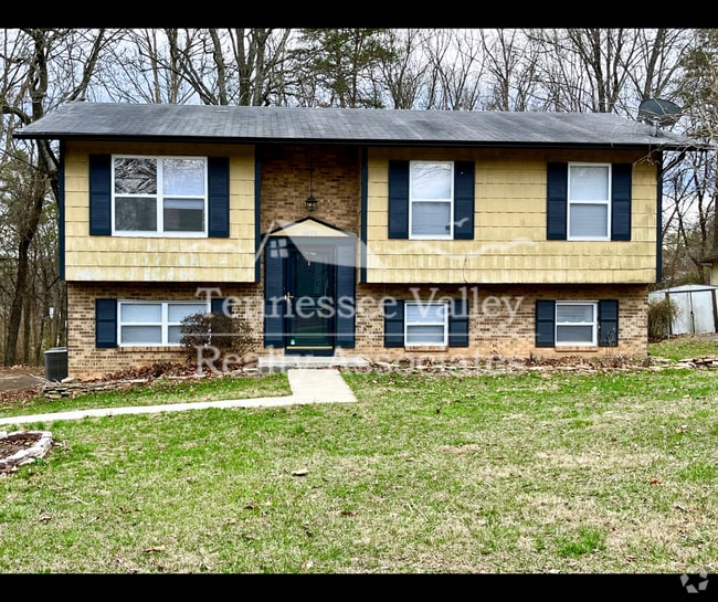 Building Photo - Spacious 3 bed/1.5 bath split foyer in Hid... Rental