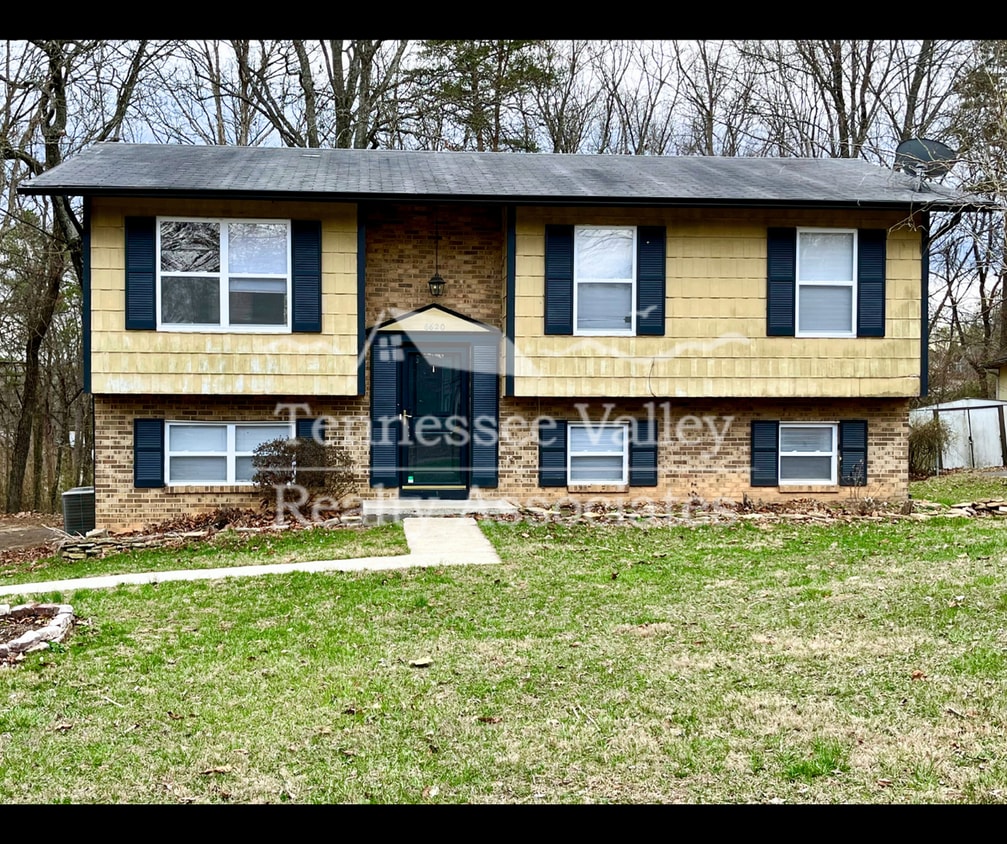 Spacious 3 bed/1.5 bath split foyer in Hid... - Spacious 3 bed/1.5 bath split foyer in Hid...