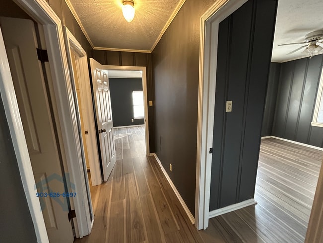 Photo - 403 W 41st St