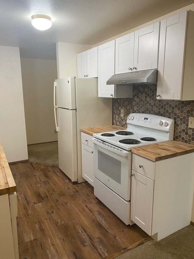 Photo - Stratford Square Apartments