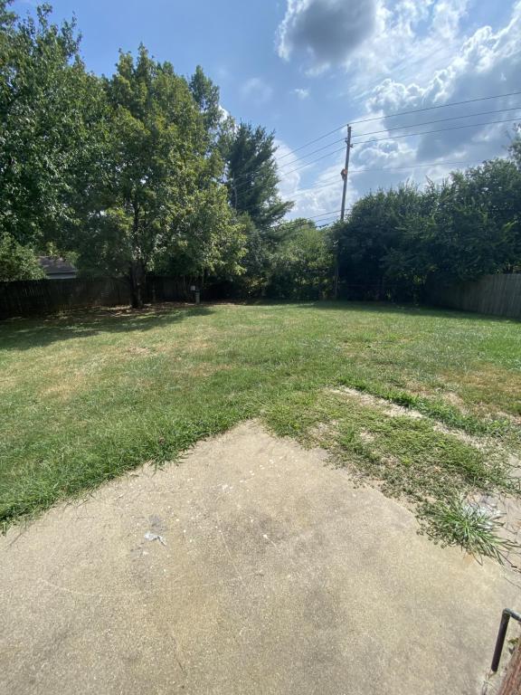 Photo - 476 Woodview Dr