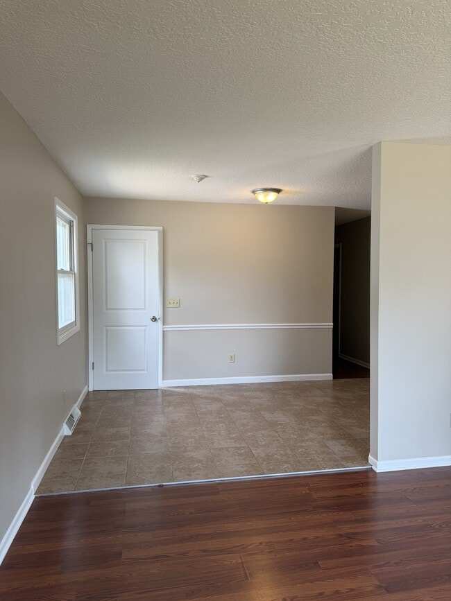 Photo - 1319 N Blanchard St