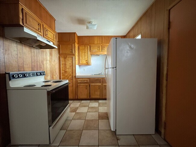 805 W Hallmark Ave Unit D