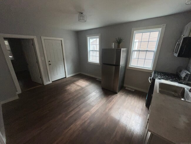 Photo - 212 Newhall St Unit 1