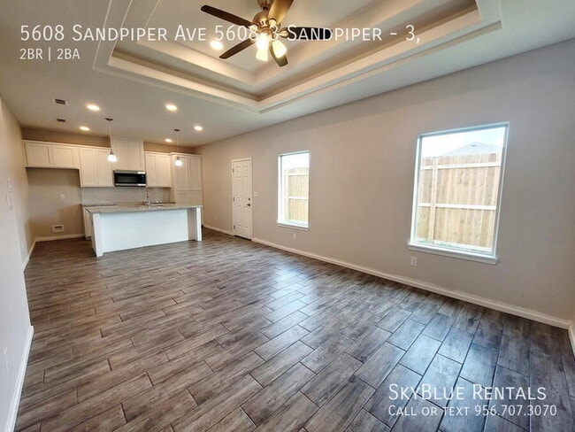 Building Photo - 5608 Sandpiper Ave Unit 3,
