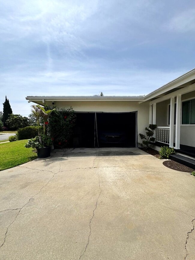 Photo - Rare 3 Bed Solar Home for Rent in Pomona Near Claremont & La Verne | Yard, Office, Garage
