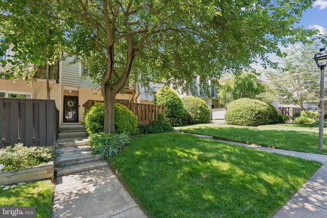 Photo - 1662 Valencia Way Townhome