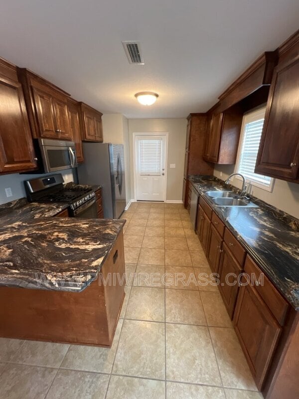 Photo - 214 Winterberry Way