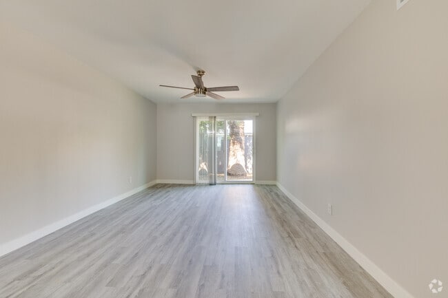 2HAB, 1BA - 900 ft² - Comedor