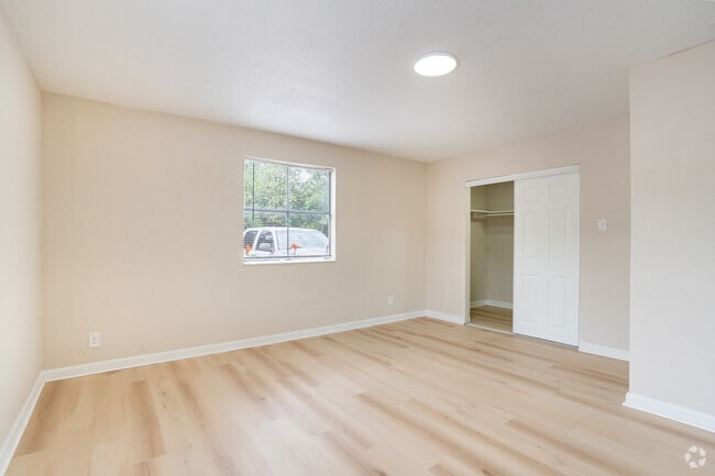 1BR, 1BA - 816SF - Bedroom