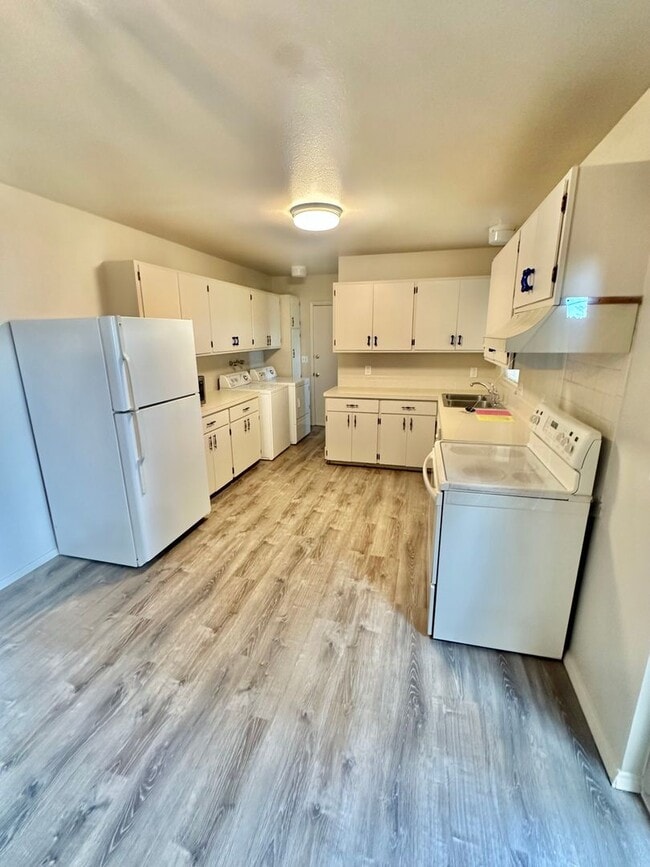 Photo - 743 Nyssa Dr