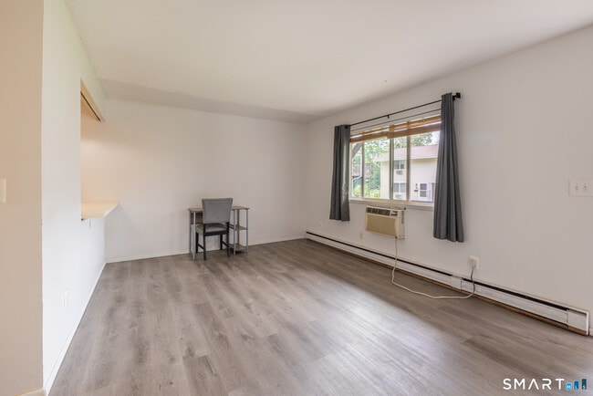 Photo - 31 Bostwick Arms Unit 31