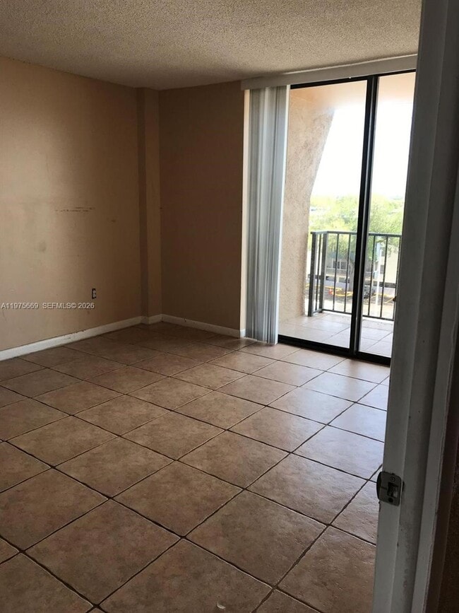 Photo - 16751 NE 9th Ave Unit 602