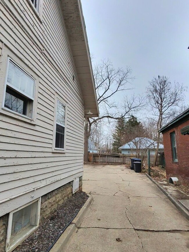 Photo - 1605 Kearsley Park Blvd
