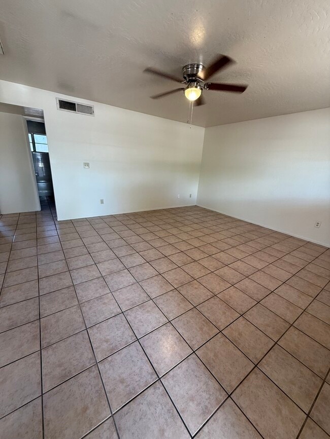 Photo - FOR RENT