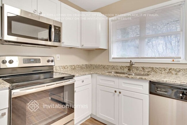 Photo - 1421 Dennis Dr