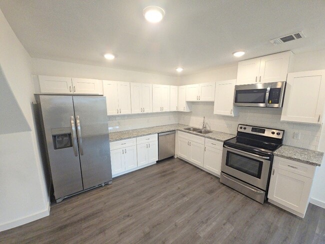 Photo - 6315 Sandra St