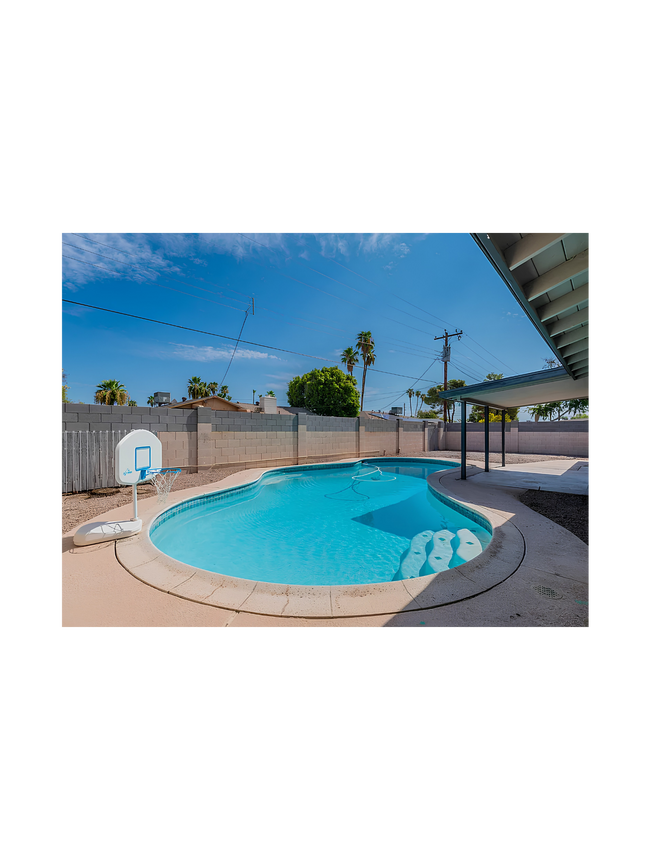 Building Photo - 1262 E Hermosa Dr