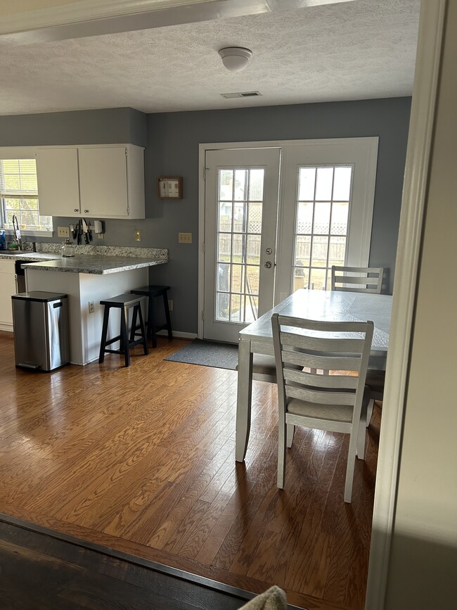 Photo - 1505 Setter Ln