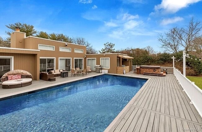 Building Photo - 32 Lewis Rd