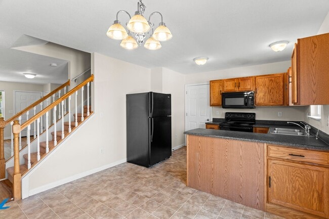 Photo - Great Townhouse - Convenient Arden Location