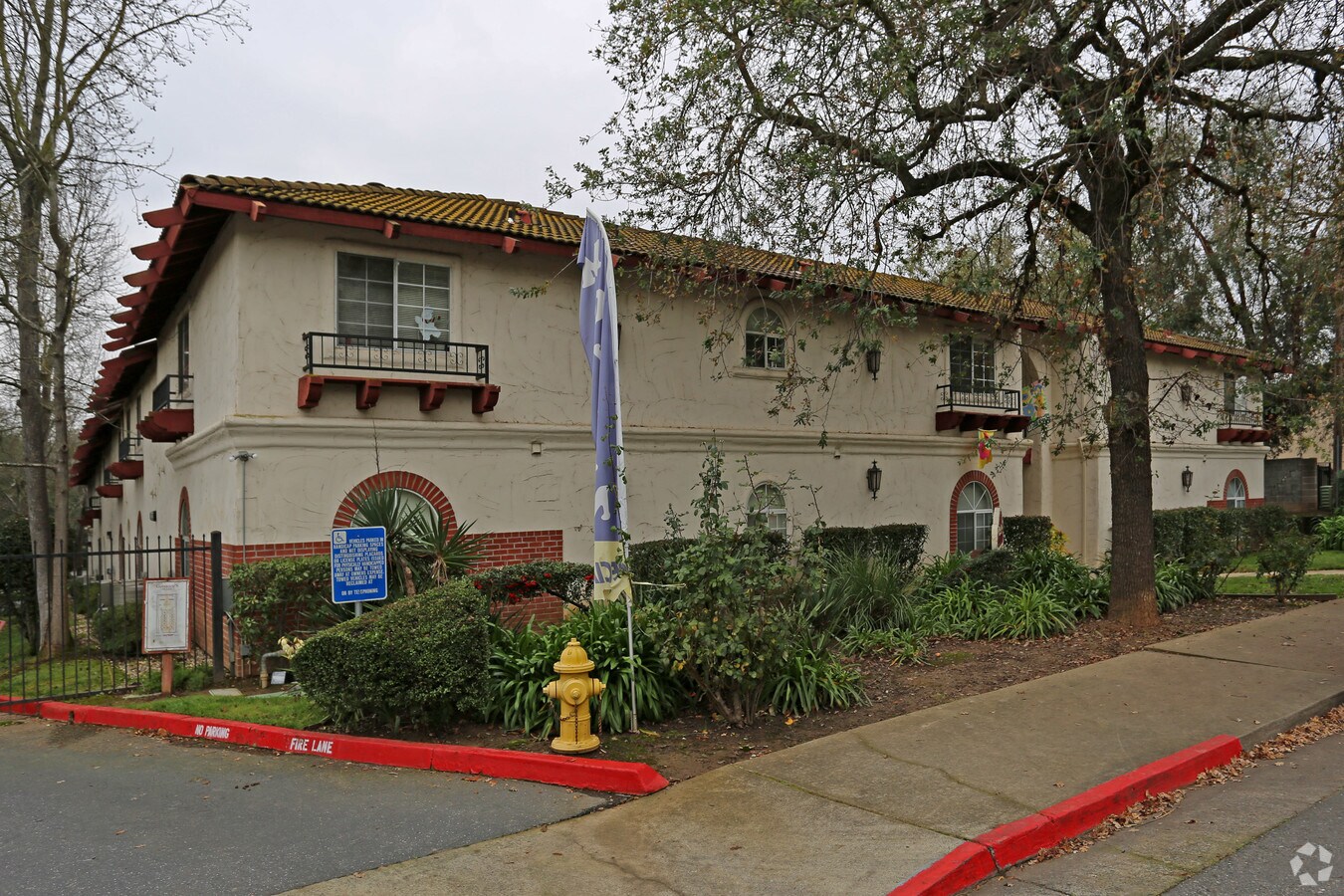 Photo - Governor's Plaza Apartments