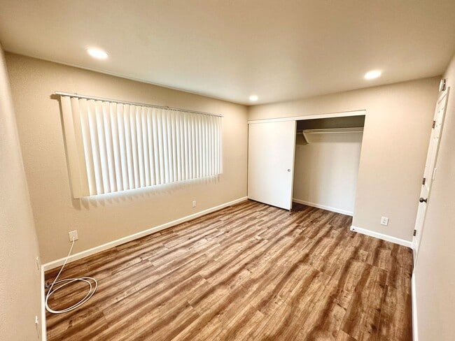 9906 Buena Vista Dr