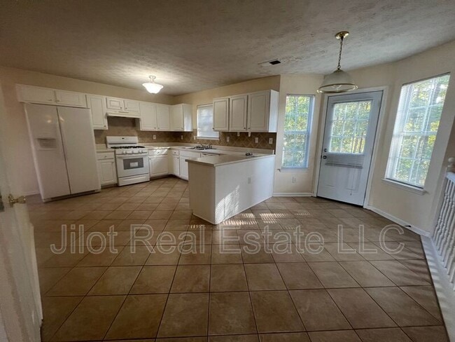 Photo - 1640 Bennett Dr