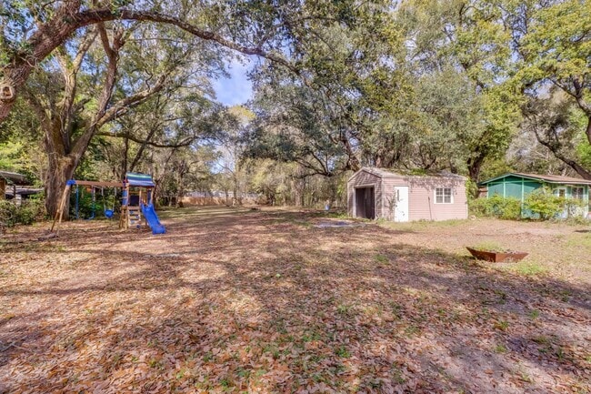 Photo - 911 Brown St