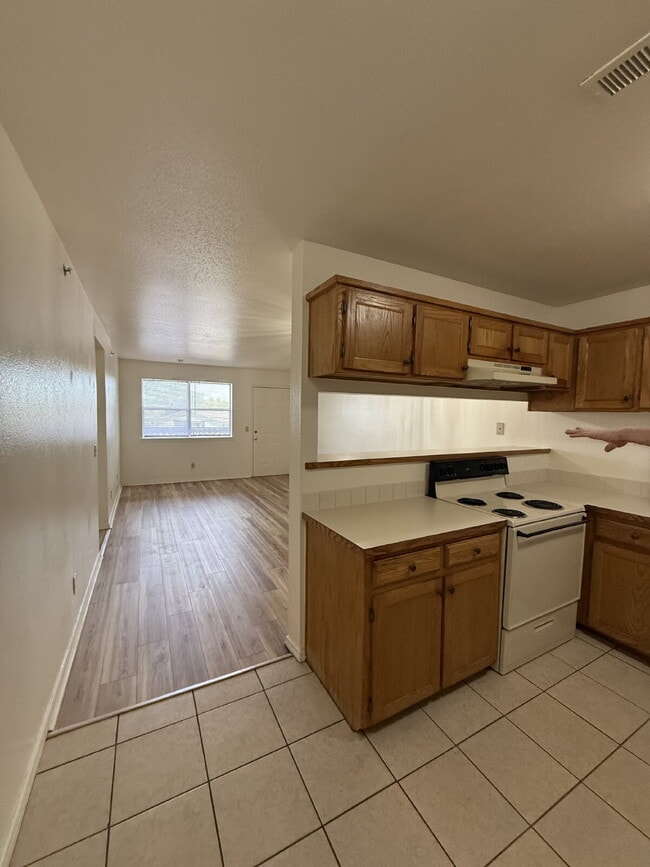 Photo - Last 2BR unit at Green Oaks Unidad Bldg 1  1C