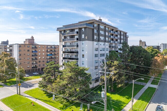 Photo - 4866 Bathurst Street Apartments