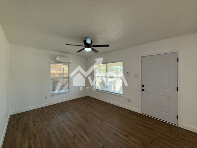 Photo - 411 Yolanda Dr