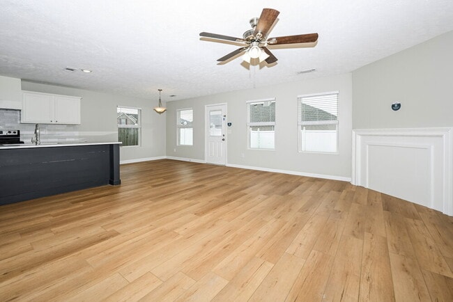 Photo - 711 Elderberry Way