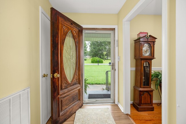 Photo - Discover the perfect balance of convenienc...