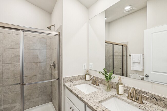 Photo - Refinery Row