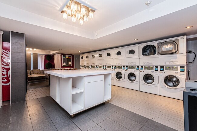 Photo - 3 Pl. Ontario Unité SI ID1261815P