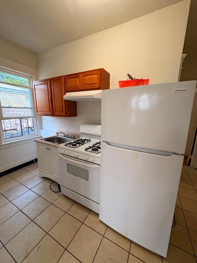 Photo - 58 Noxon St Unit 10