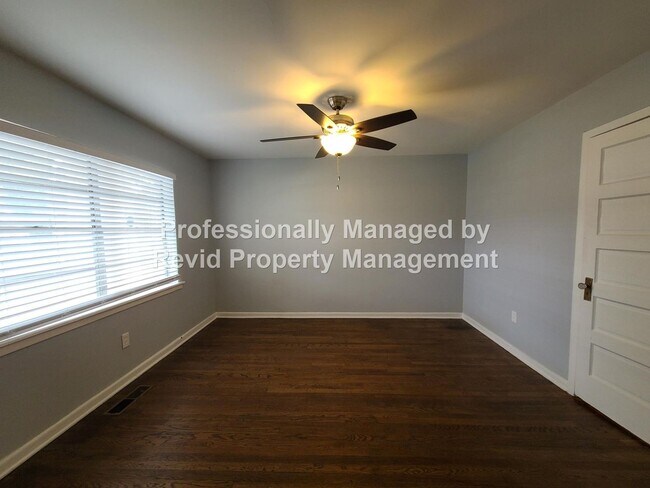 Photo - ESS 1205 Unidad 1205 A