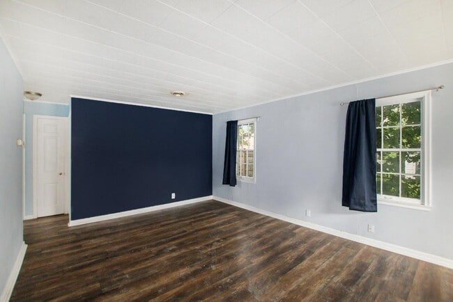 Photo - 1012 Woodbine Ave