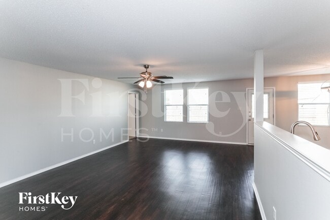 Photo - 1405 Dandelion Trail