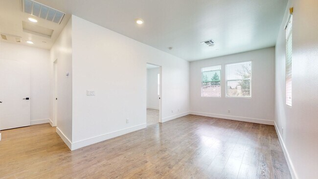 Photo - 1 bedroom Granny unit! (Above Garage) with...
