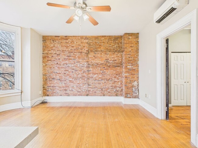 Photo - 1017 Green St Unit 2F