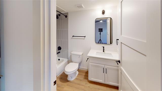 Photo - 715 N Lancaster Ave Unit 603