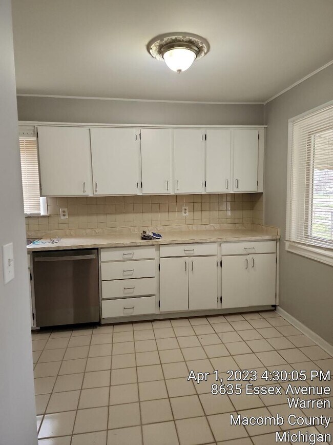 Photo - 8635 Essex Ave