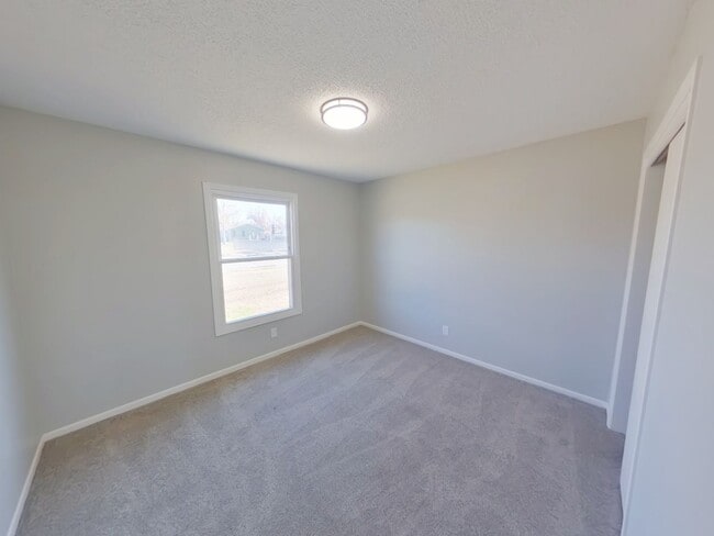 Photo - 254 N Acadia St