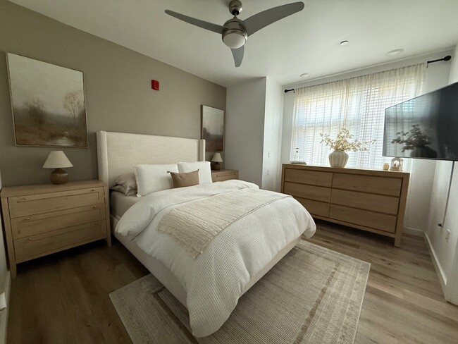 2 bed 2 bath with Island and Office
