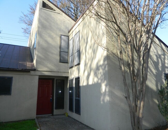 Building Photo - Rooney Properties3 (8607 Fathom Cir) Unit B